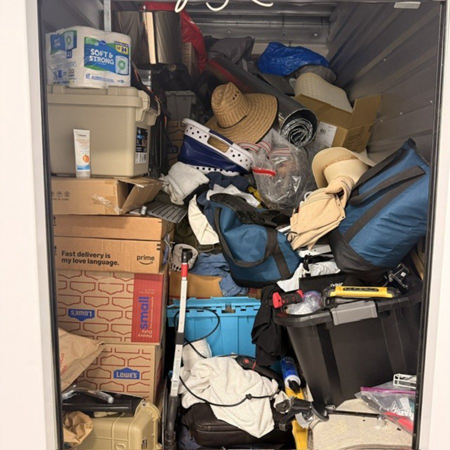 5 x 10 storage unit in Palm Springs, CA