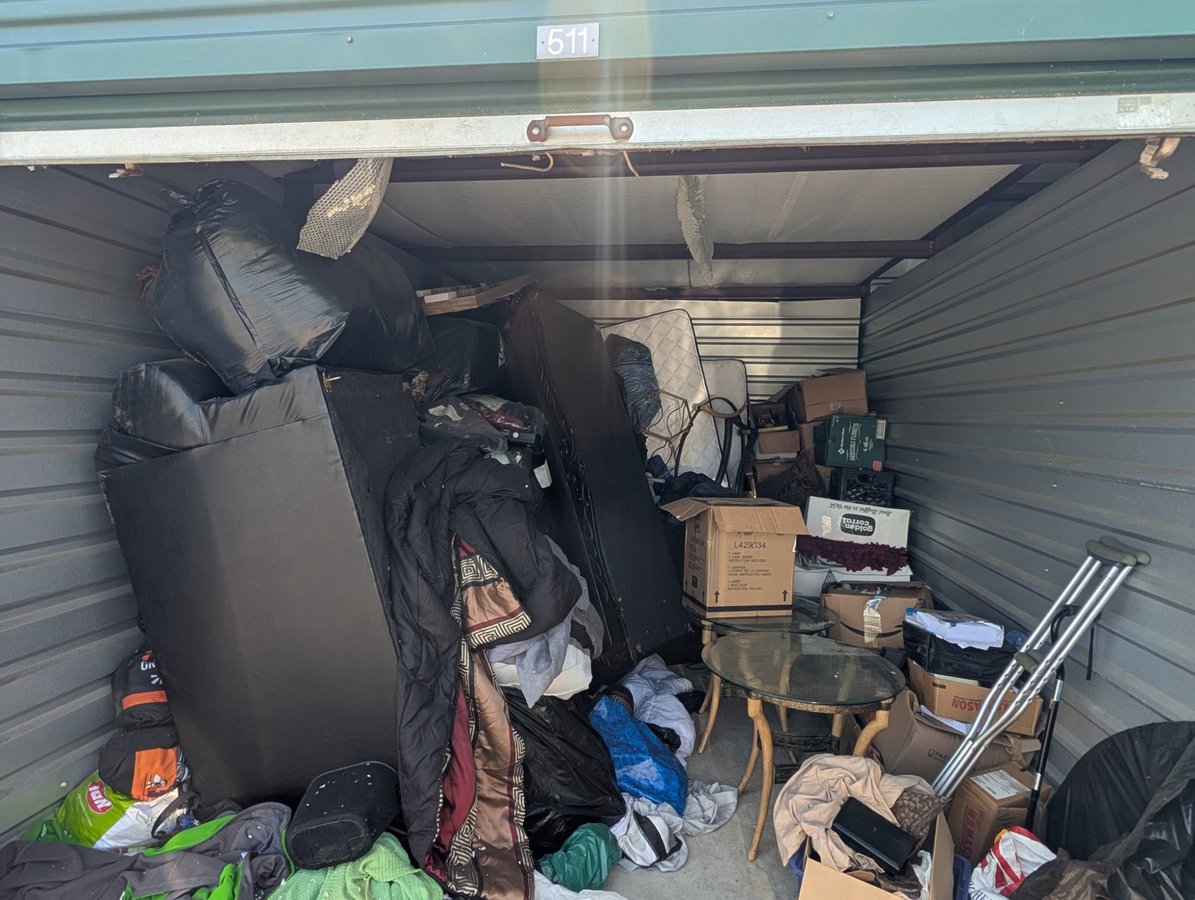 10 x 15 storage unit in Trenton, NJ
