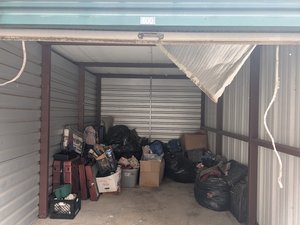 10 x 15 storage unit in Trenton, NJ