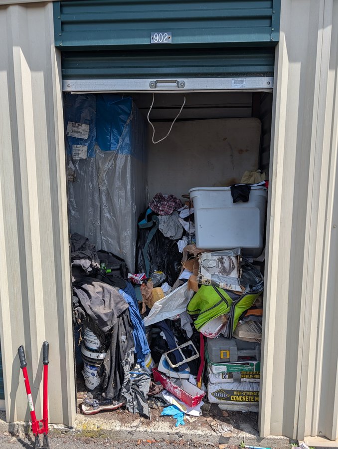 10 x 20 storage unit in Trenton, NJ