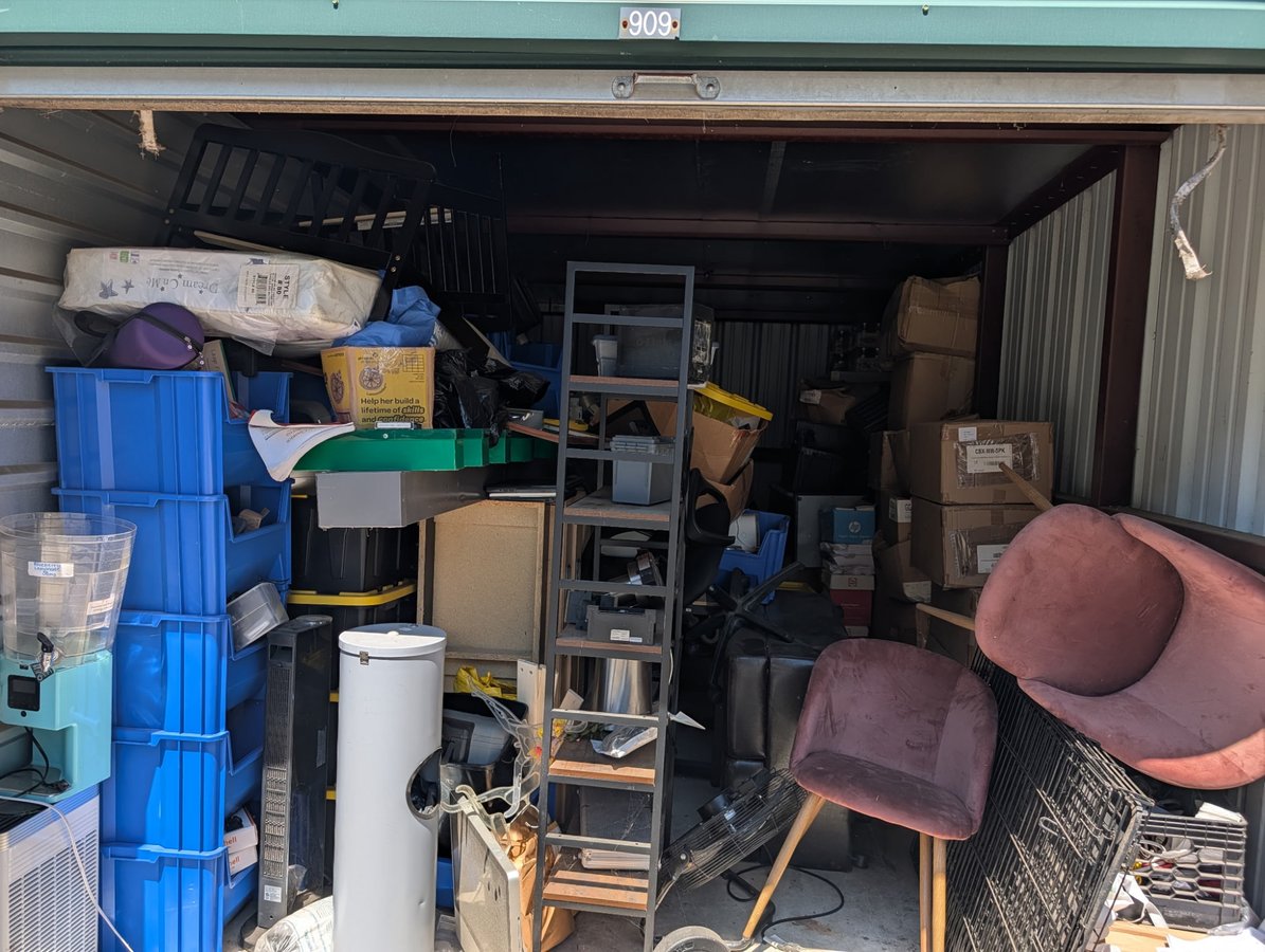 10 x 20 storage unit in Trenton, NJ