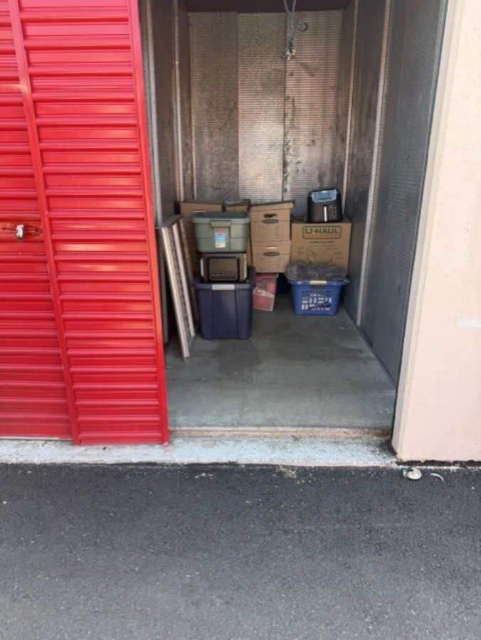 5 x 10 storage unit in Tucson, AZ