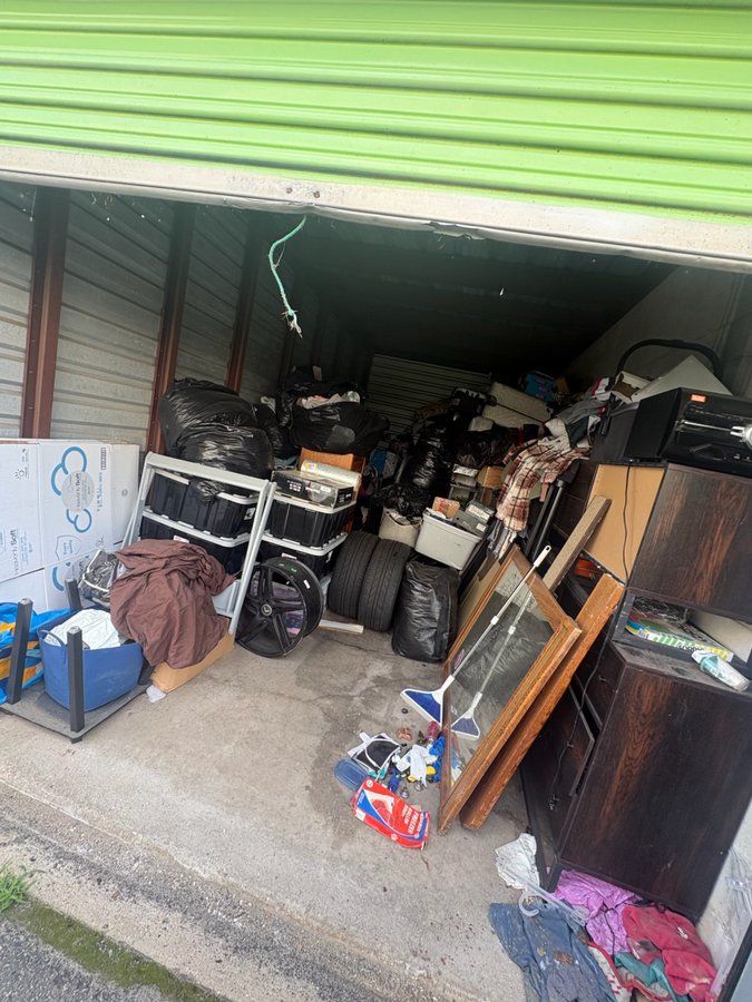 10 x 15 storage unit in Pennsauken, NJ
