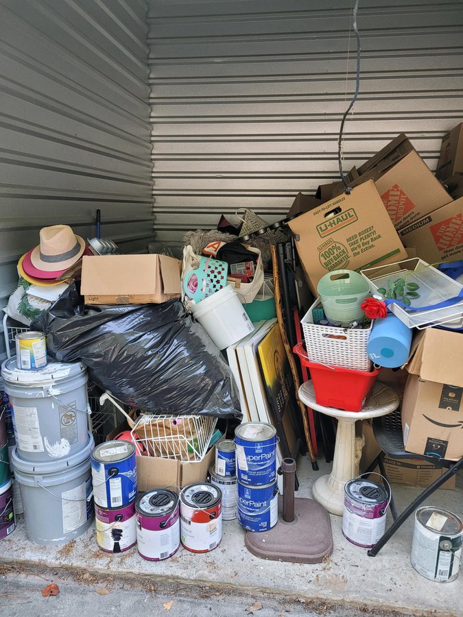 10 x 10 storage unit in Alpharetta, GA
