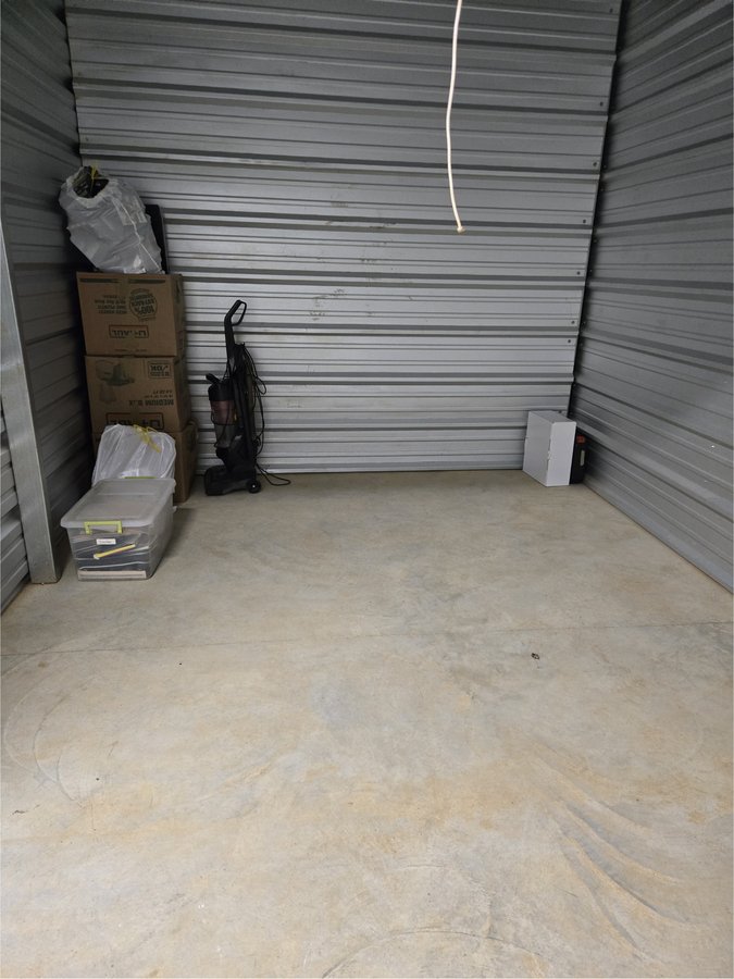 10 x 10 storage unit in Smyrna, TN