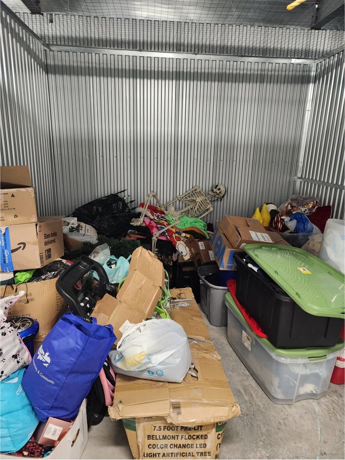 10 x 10 storage unit in Hixson, TN