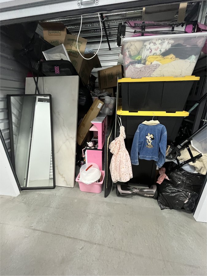 10 x 10 storage unit in Vallejo, CA