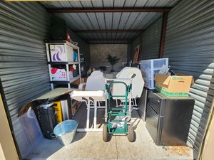 9 x 20 storage unit in Sarasota, FL