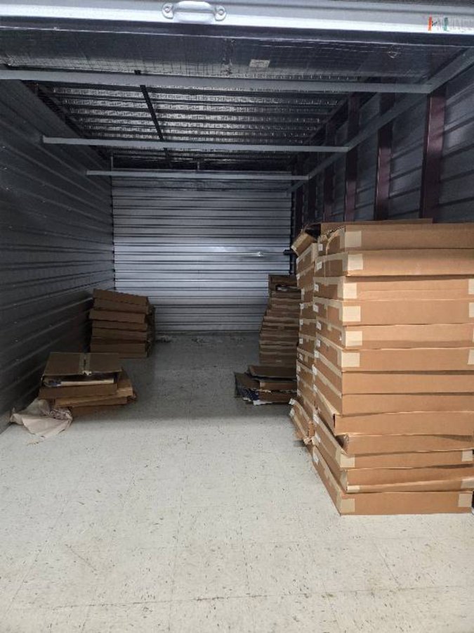 10 x 20 storage unit in Des Plaines, IL