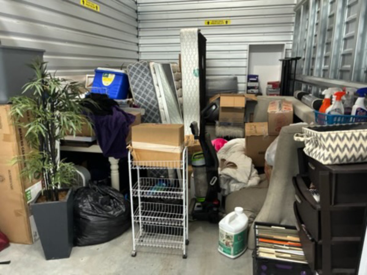 10 x 14 storage unit in Portland, OR