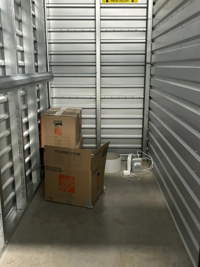 5 x 10 storage unit in Portland, OR