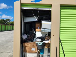 5 x 5 storage unit in Wimauma, FL