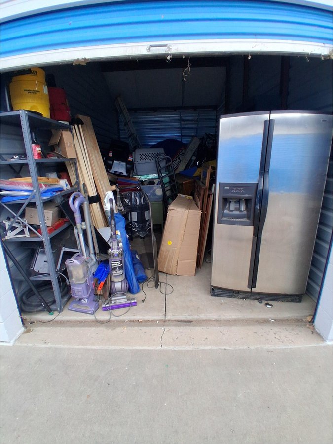10 x 20 storage unit in Lakewood, CO