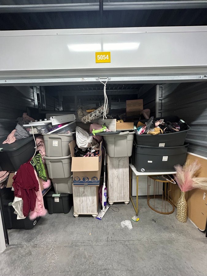 10 x 15 storage unit in Olivette, MO