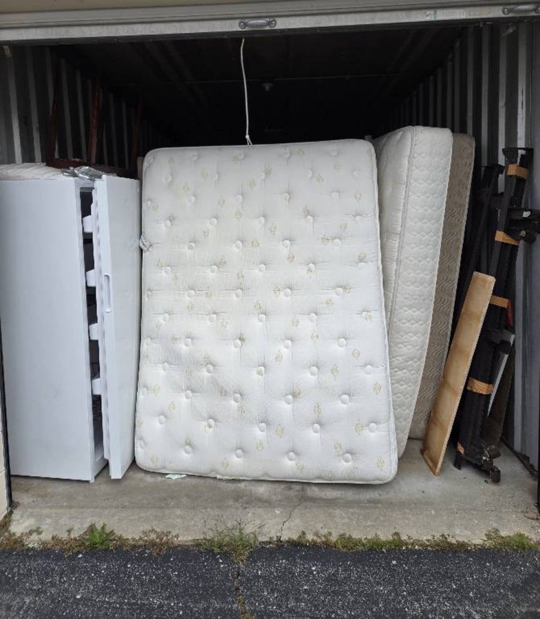 10 x 20 storage unit in Mundelein, IL