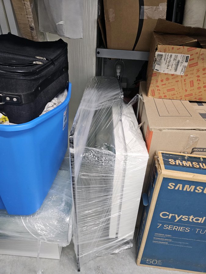 10 x 10 storage unit in Hallandale, FL