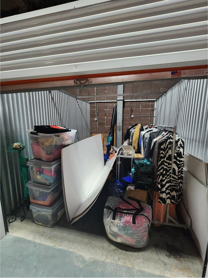 10 x 15 storage unit in Wayne, NJ