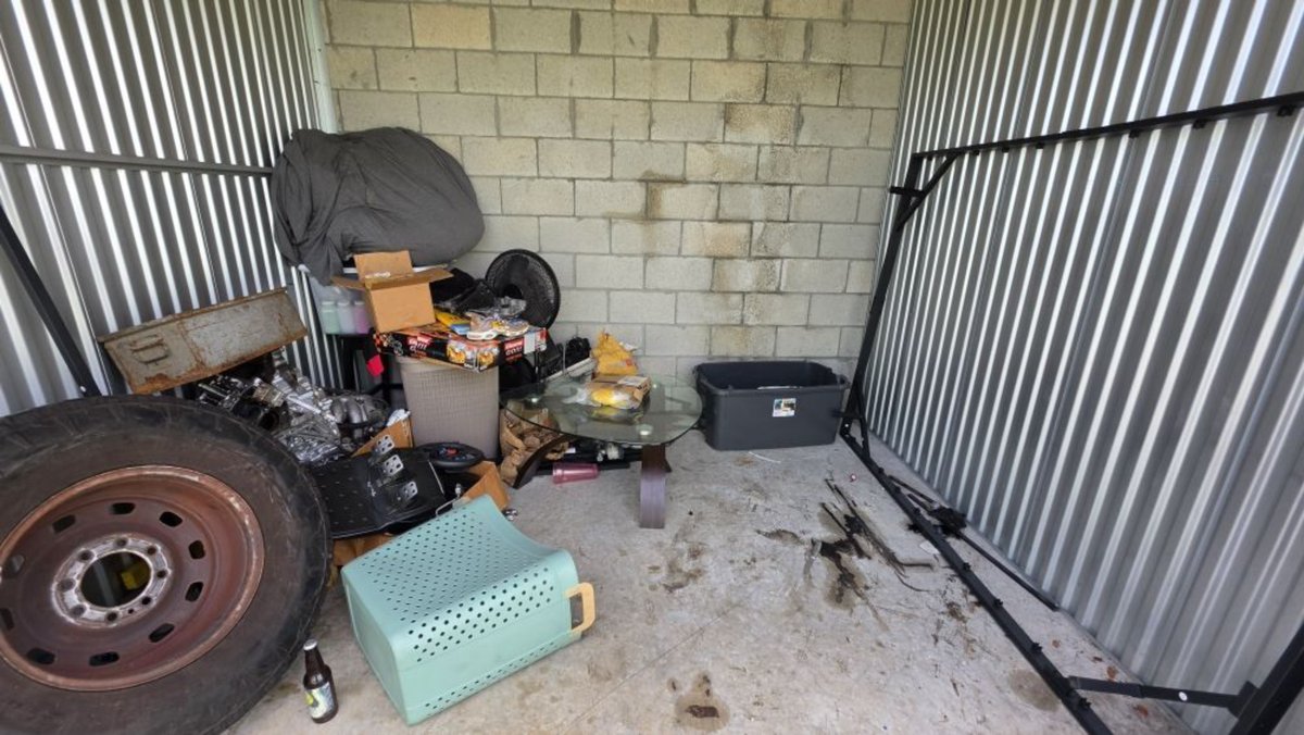 10 x 8 storage unit in Davie, FL