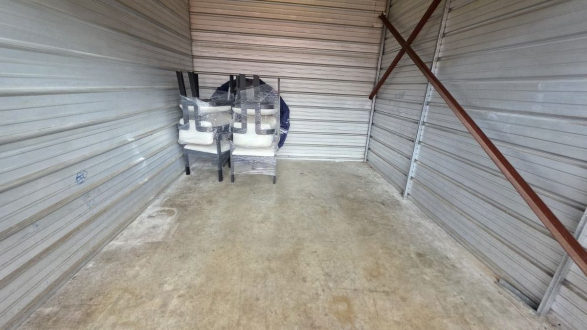 10 x 15 storage unit in Davie, FL