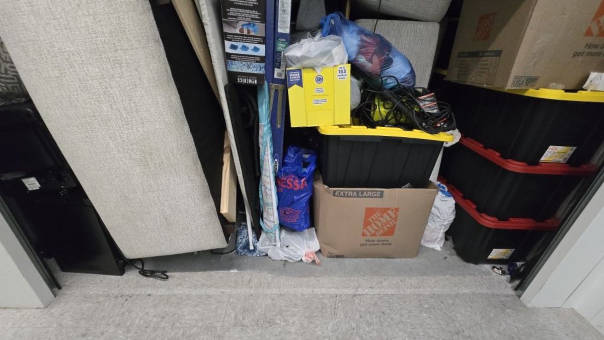 10 x 10 storage unit in Pembroke Pines, FL