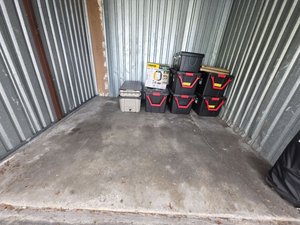 10 x 10 storage unit in Davie, FL