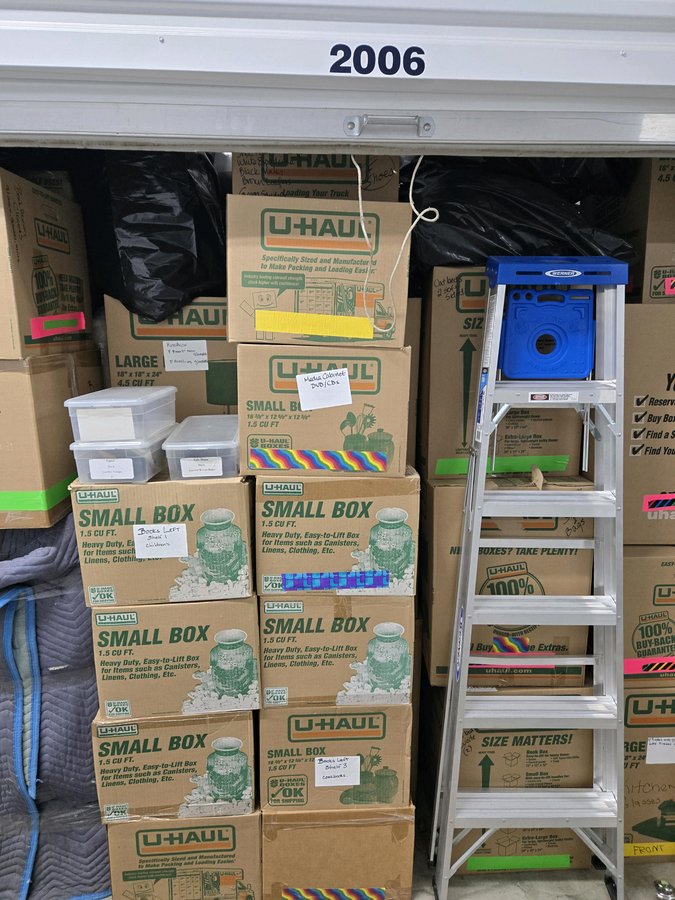 10 x 20 storage unit in Philadelphia, PA