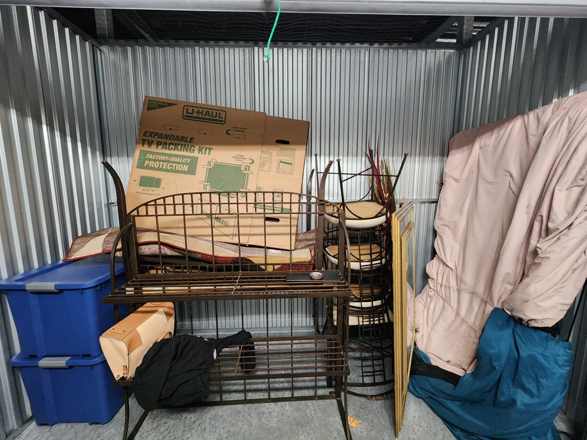 10 x 5 storage unit in Poinciana, FL