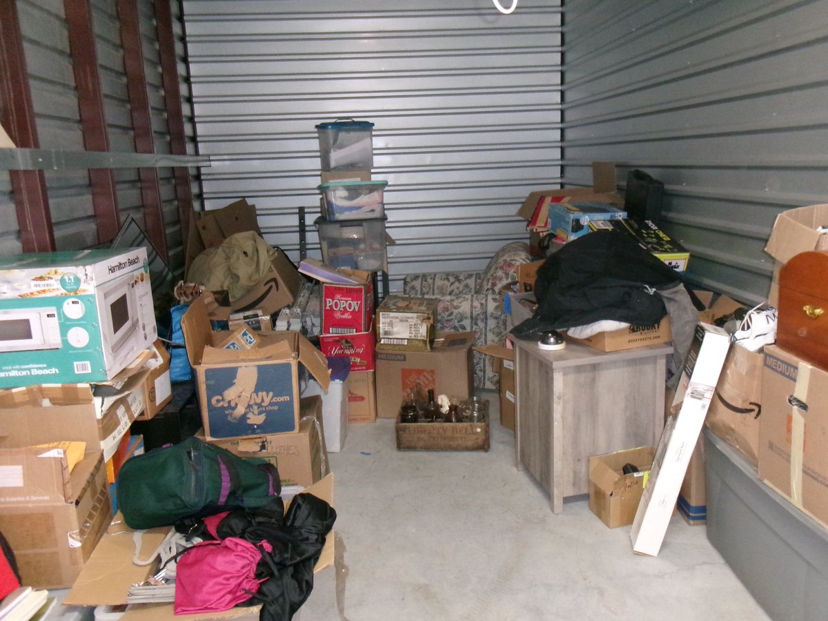 10 x 15 storage unit in Newark, DE
