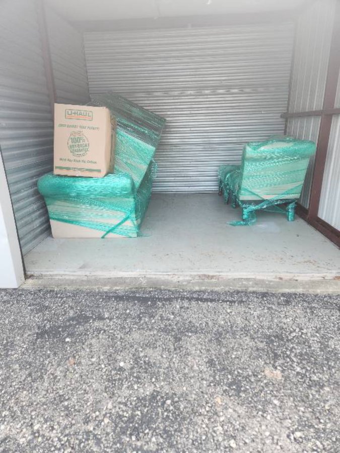 10 x 10 storage unit in Jeffersonville, IN