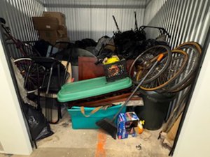 10 x 10 storage unit in Washington, DC