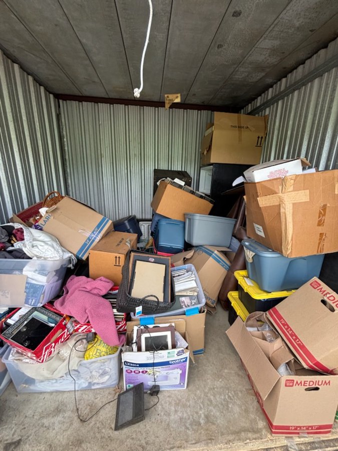 10 x 10 storage unit in Cranbury, NJ