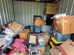 10 x 10 storage unit in Cranbury, NJ