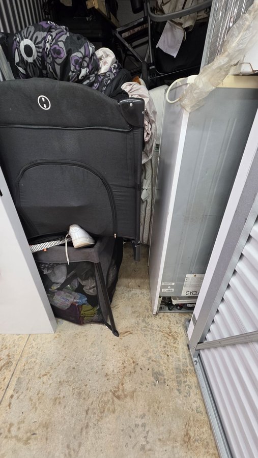 5 x 10 storage unit in Opa-locka, FL