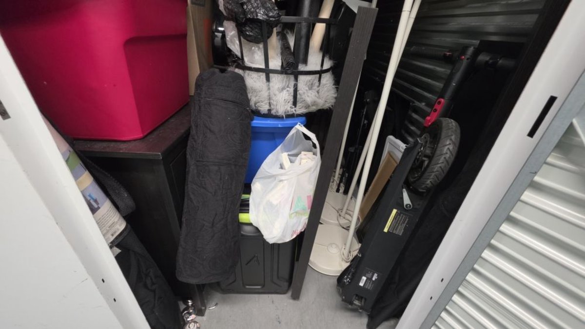 5 x 15 storage unit in Miami, FL