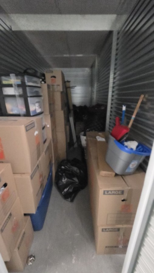 5 x 15 storage unit in Miami, FL