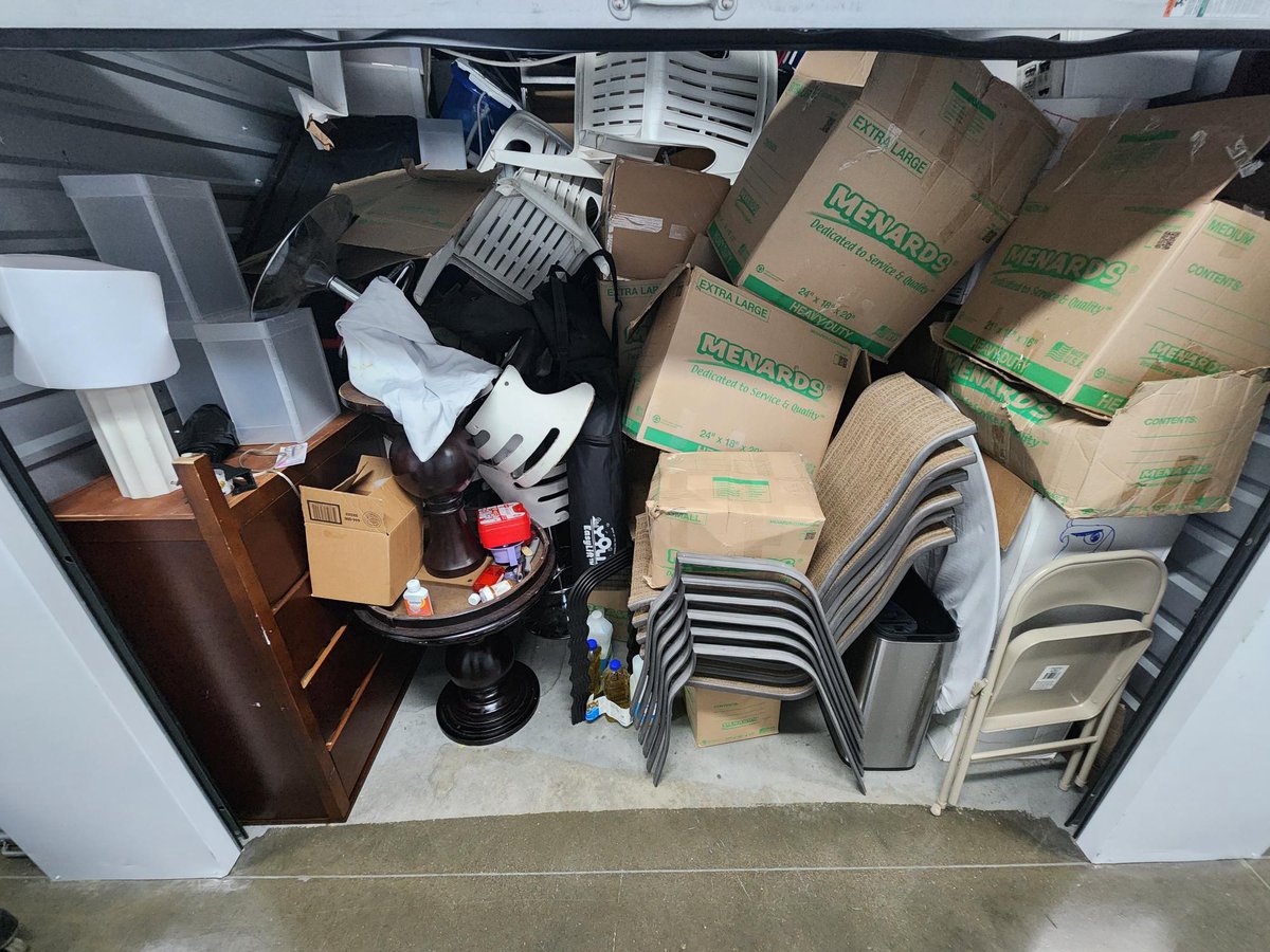 10 x 15 storage unit in Franklin, WI