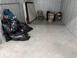 10 x 15 storage unit in Kensington, MD
