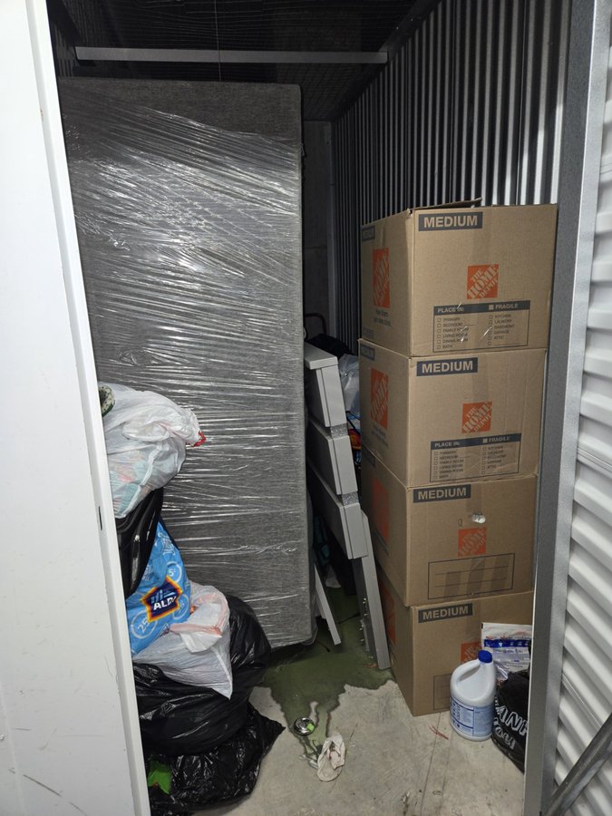 5 x 5 storage unit in Hollywood, FL