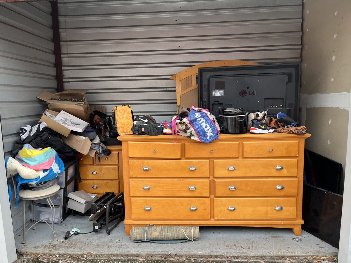 5 x 10 storage unit in Clearwater, FL