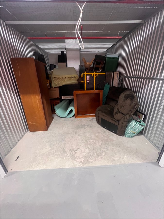 10 x 15 storage unit in Bound Brook, NJ