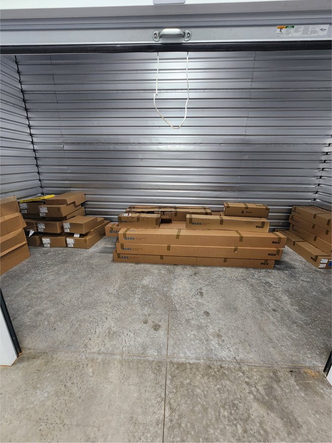 20 x 10 storage unit in Coral Springs, FL