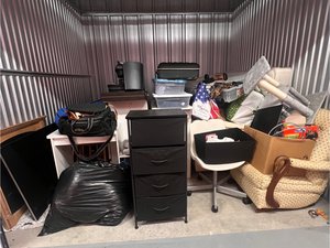 10 x 10 storage unit in Bound Brook, NJ