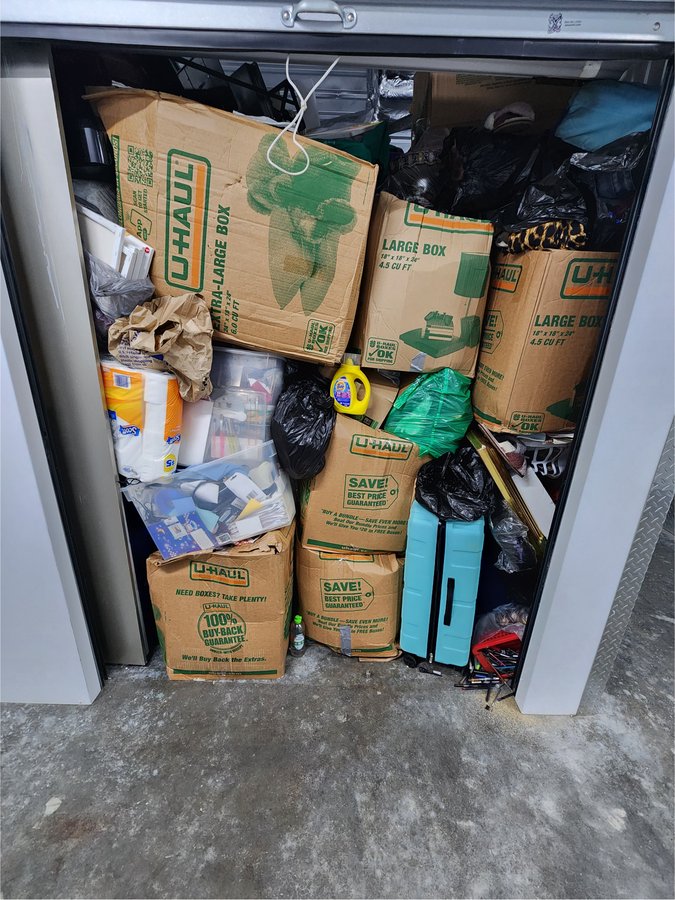7 x 10 storage unit in Coral Springs, FL