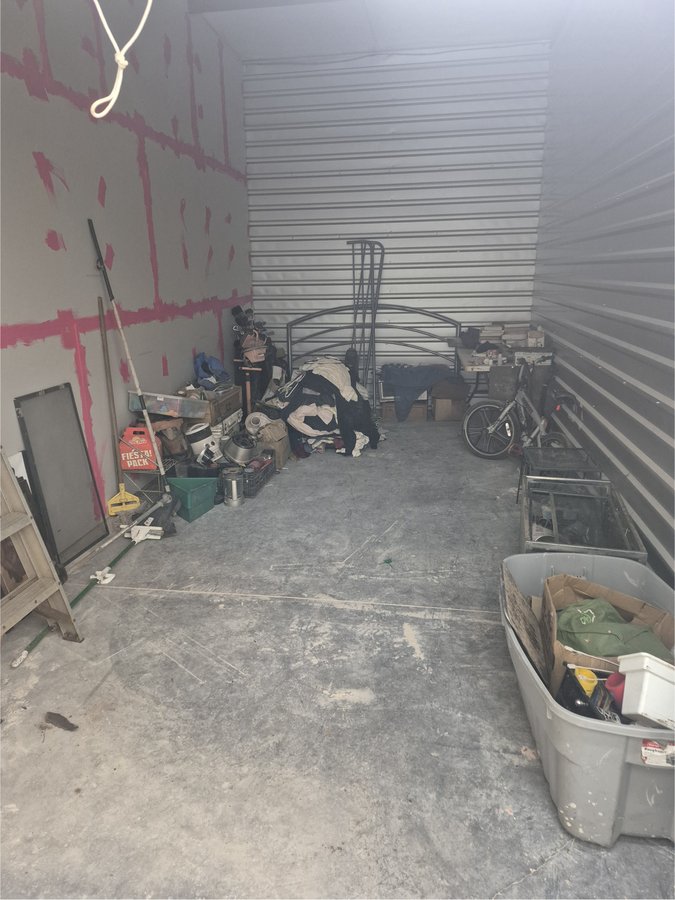 10 x 20 storage unit in Granbury, TX