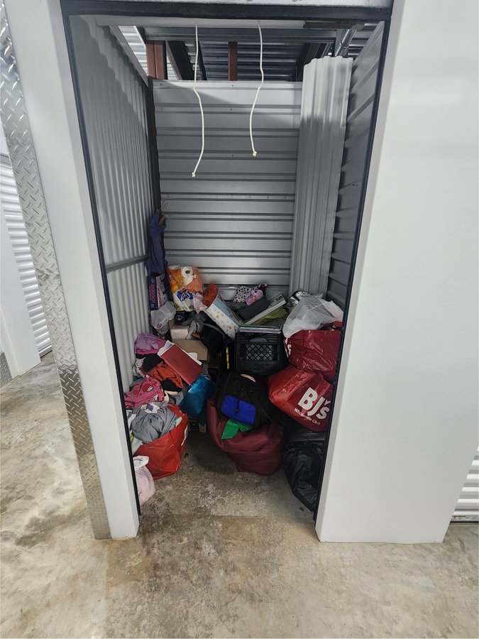 5 x 5 storage unit in Coral Springs, FL