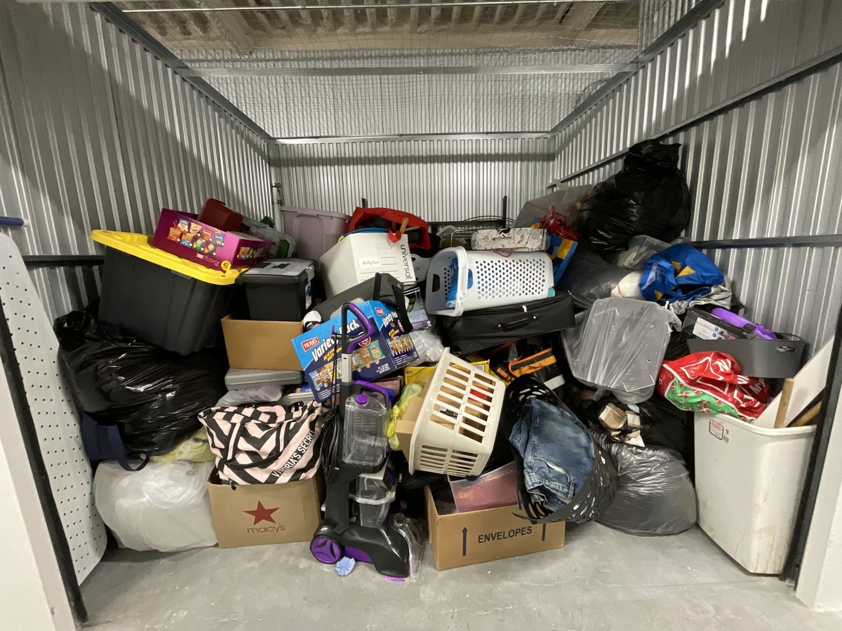 10 x 10 storage unit in Newark, DE
