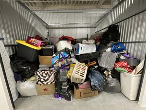 10 x 10 storage unit in Newark, DE