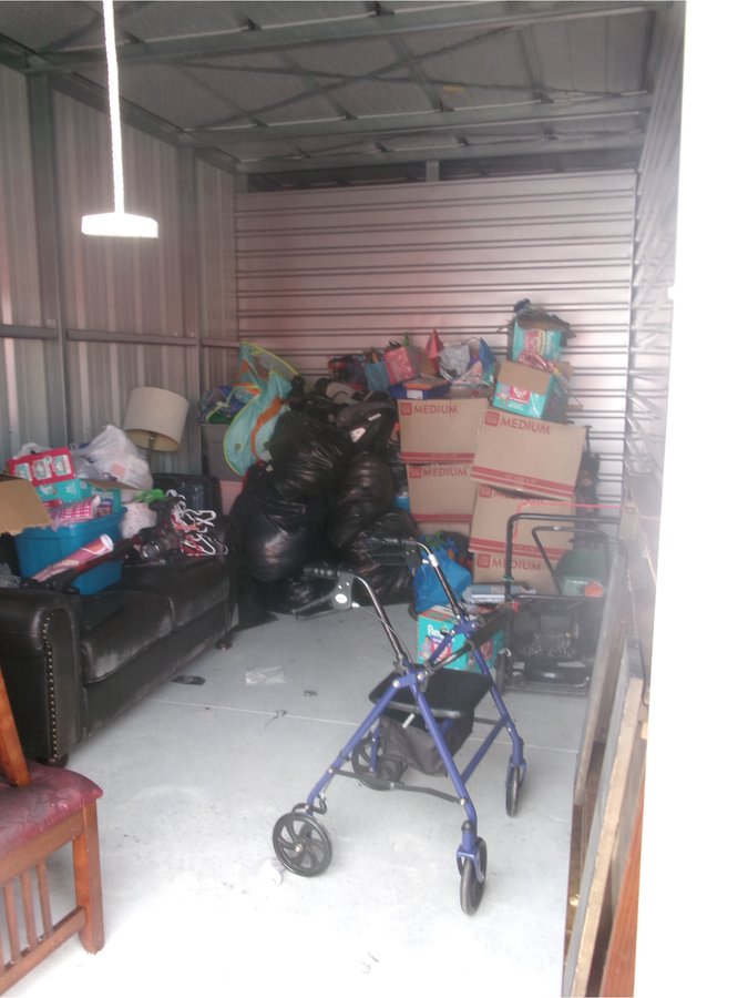 10 x 18 storage unit in Jacksonville, FL