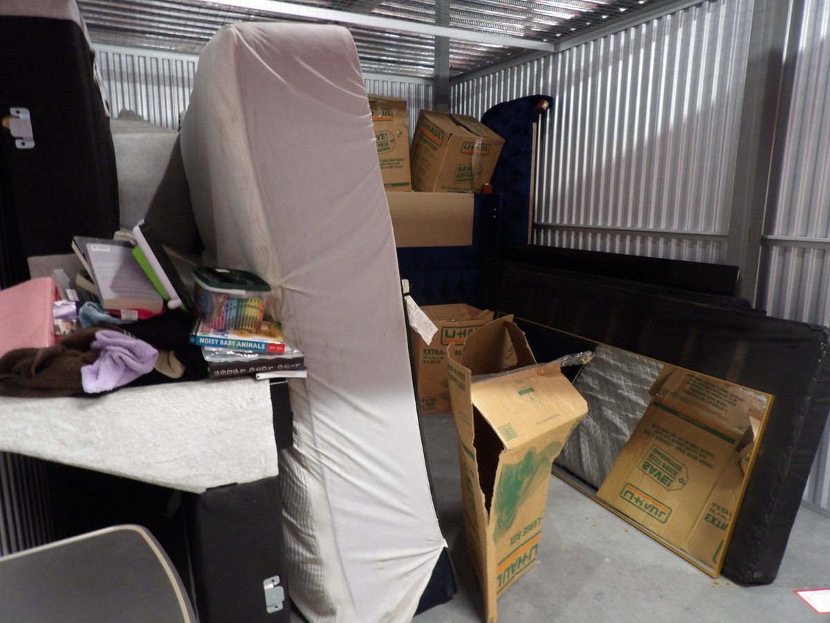 10 x 15 storage unit in Jacksonville, FL