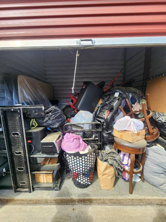 10 x 10 storage unit in Richmond, VA